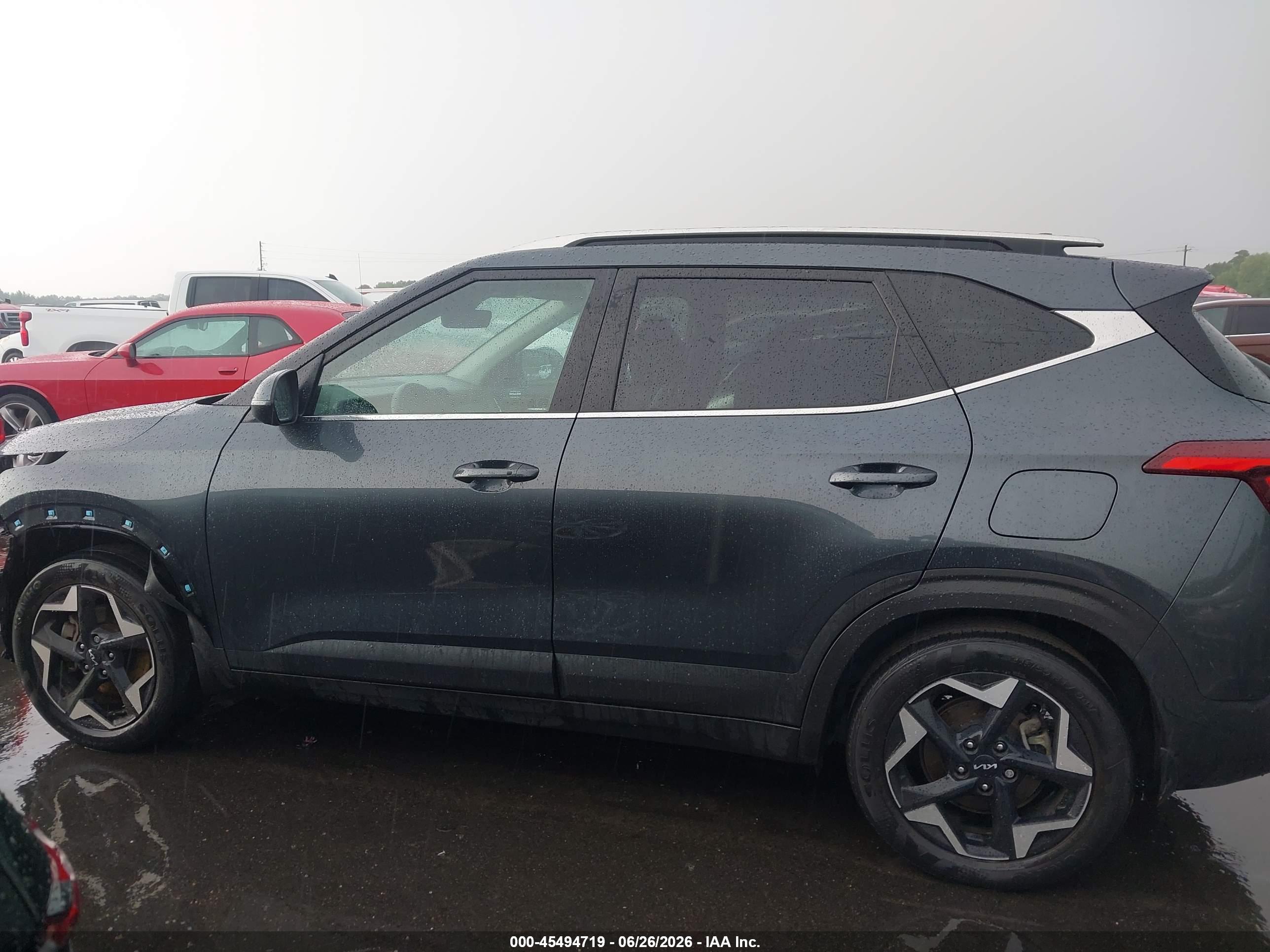 2024 KIA SELTOS EX
