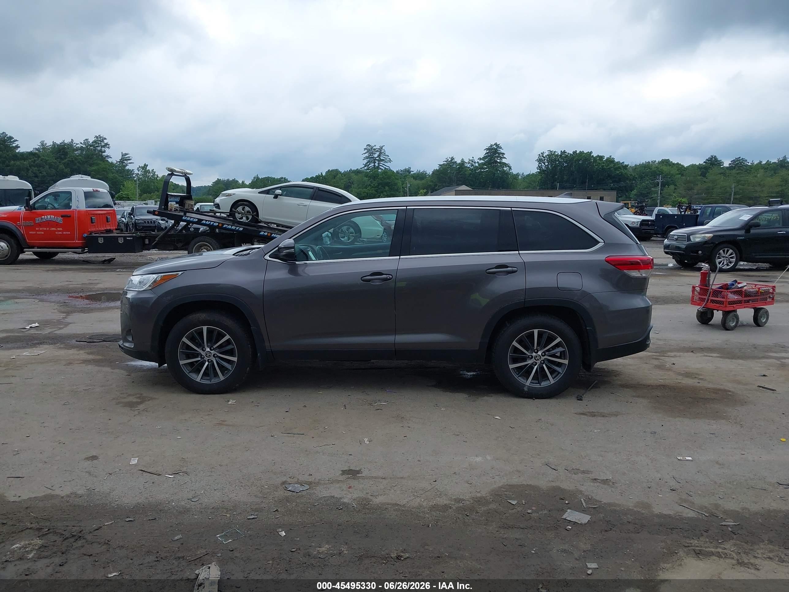 2019 TOYOTA HIGHLANDER XLE