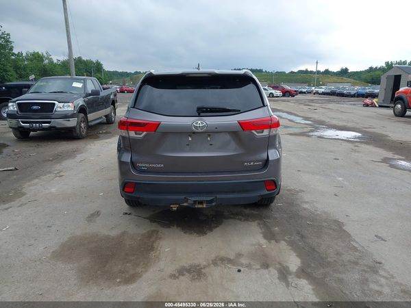 2019 TOYOTA HIGHLANDER XLE