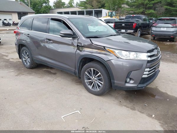 2019 TOYOTA HIGHLANDER XLE