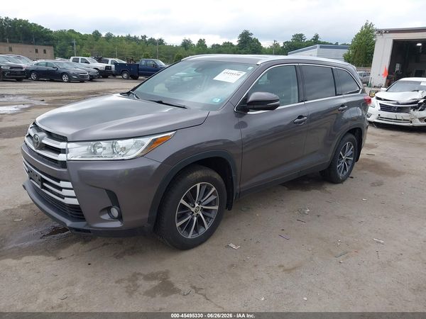 2019 TOYOTA HIGHLANDER XLE