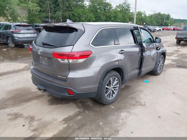 2019 TOYOTA HIGHLANDER XLE