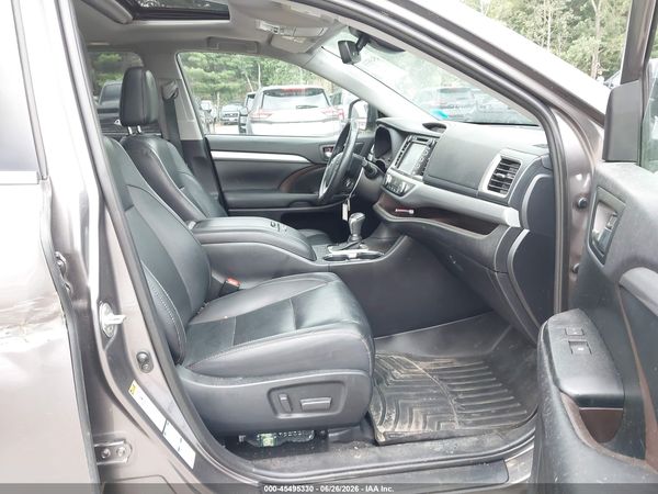 2019 TOYOTA HIGHLANDER XLE