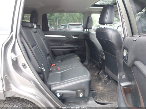 2019 TOYOTA HIGHLANDER XLE