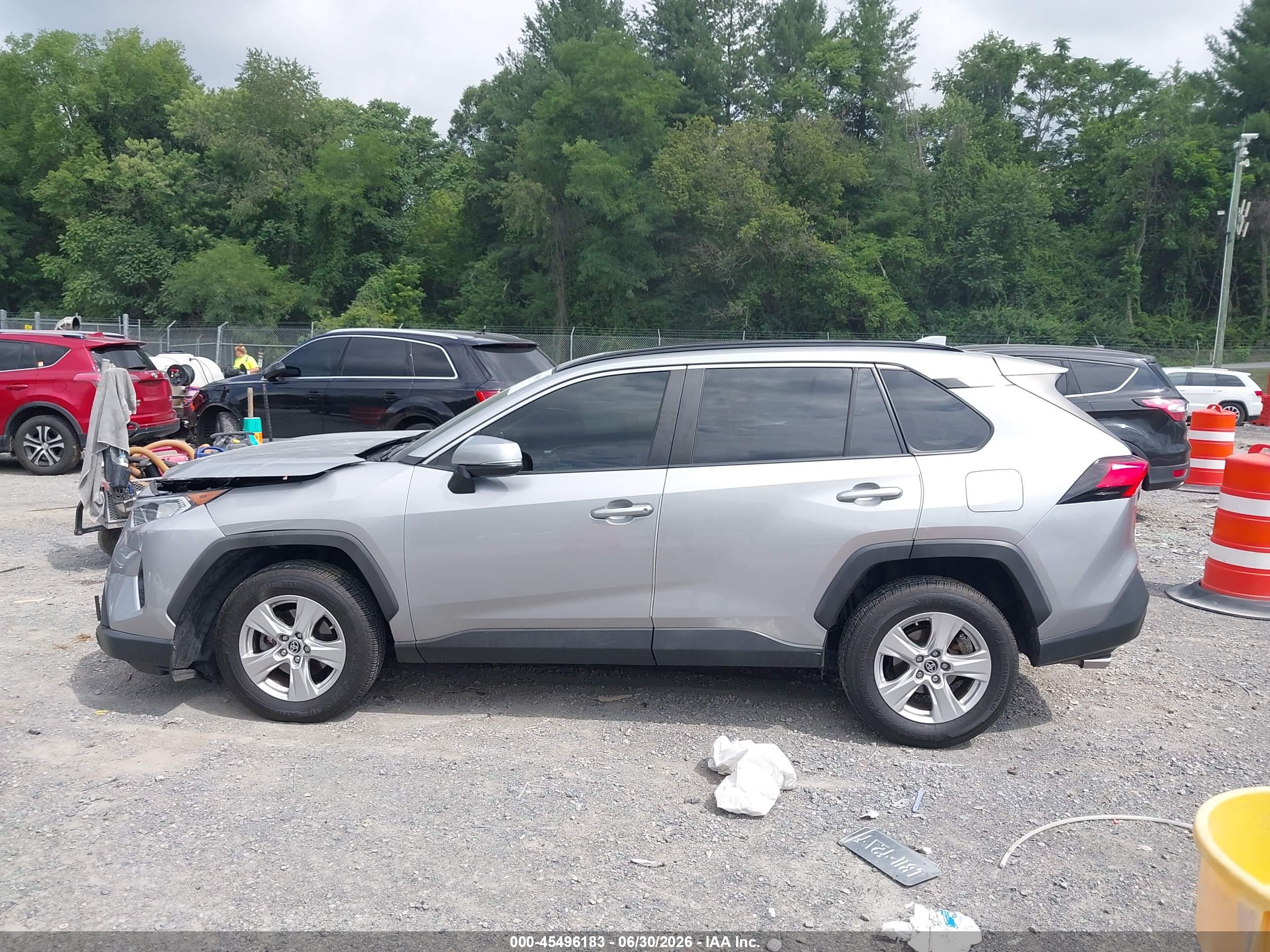 2019 TOYOTA RAV4 XLE