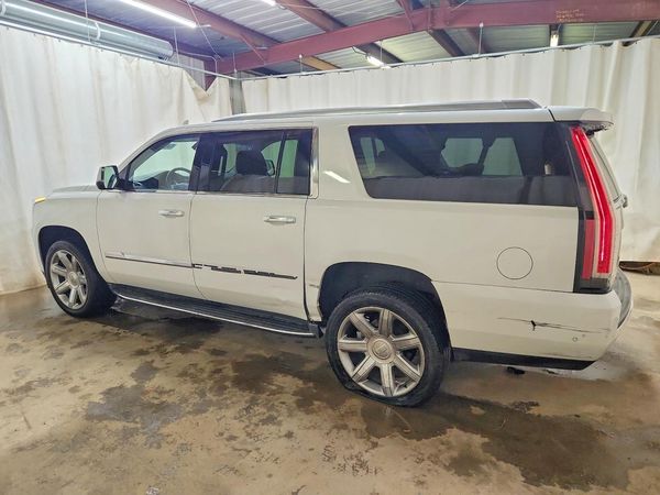 2017 CADILLAC ESCALADE ESV Luxury