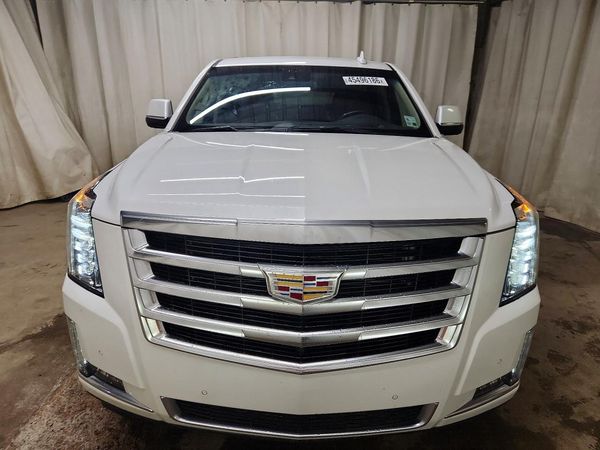 2017 CADILLAC ESCALADE ESV Luxury