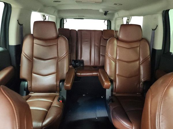 2017 CADILLAC ESCALADE ESV Luxury