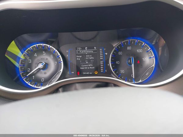 2022 CHRYSLER VOYAGER LX