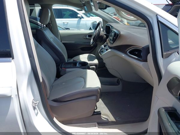 2017 CHRYSLER PACIFICA TOURING-L — I5