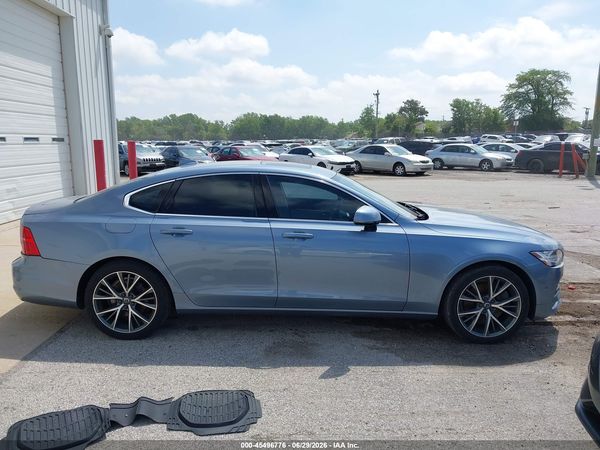 2017 VOLVO S90 T6 MOMENTUM