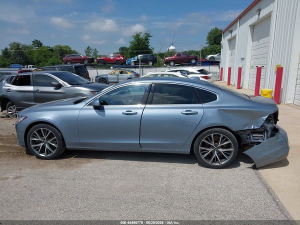 2017 VOLVO S90 T6 MOMENTUM