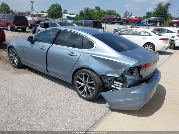 2017 VOLVO S90 T6 MOMENTUM