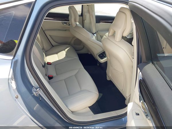 2017 VOLVO S90 T6 MOMENTUM