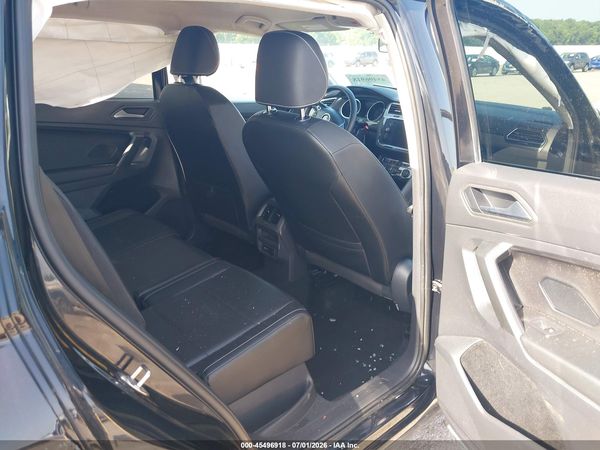 2021 VOLKSWAGEN TIGUAN — I8