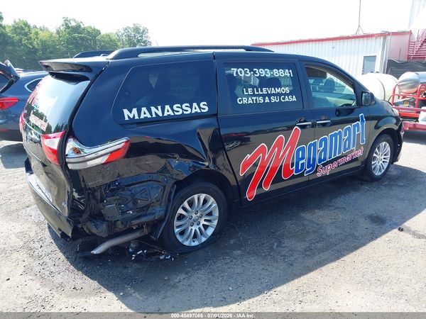 2017 TOYOTA SIENNA XLE 8 PASSENGER — I4