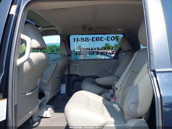 2017 TOYOTA SIENNA XLE 8 PASSENGER — I8