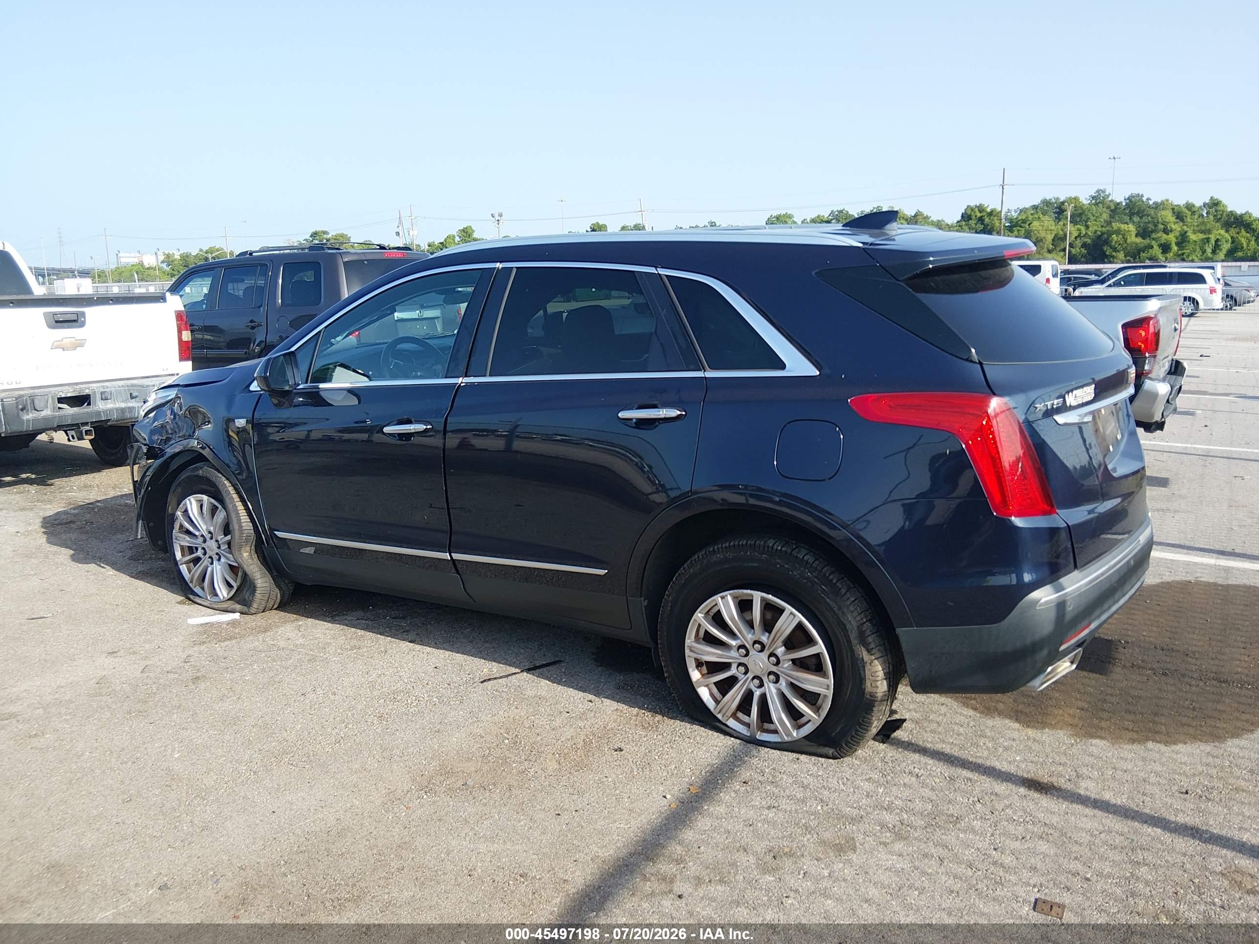 2017 CADILLAC XT5 STANDARD