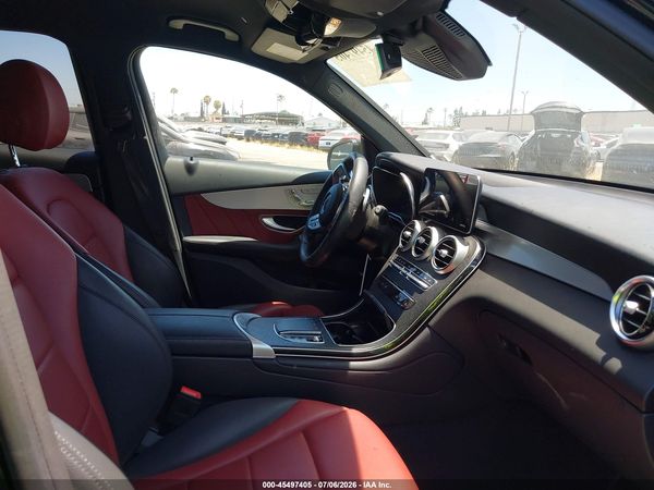 2022 MERCEDES-BENZ GLC 300 SUV