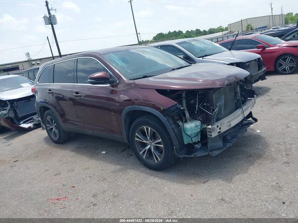 2019 TOYOTA HIGHLANDER LE