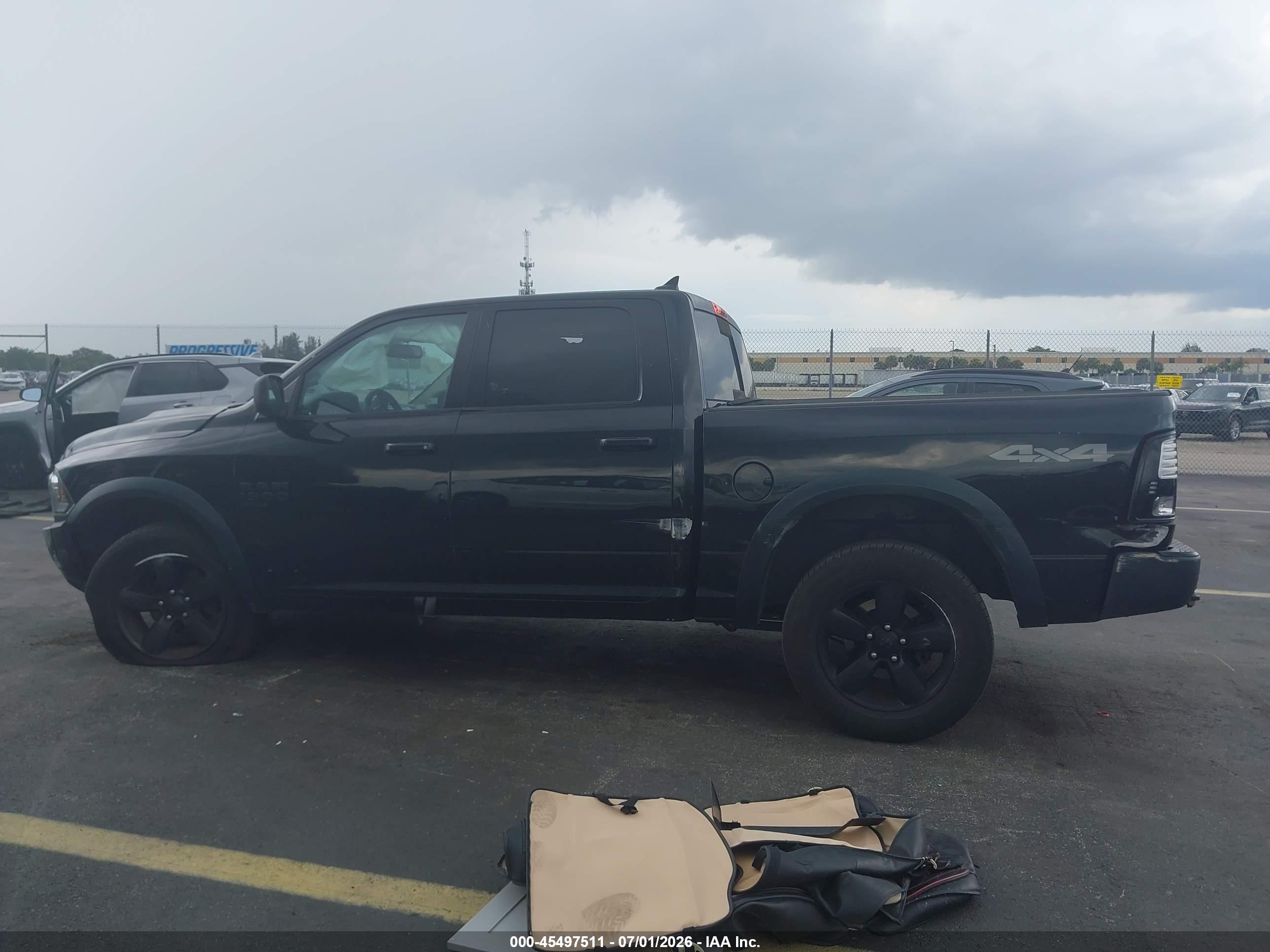 2019 RAM 1500 CLASSIC SLT