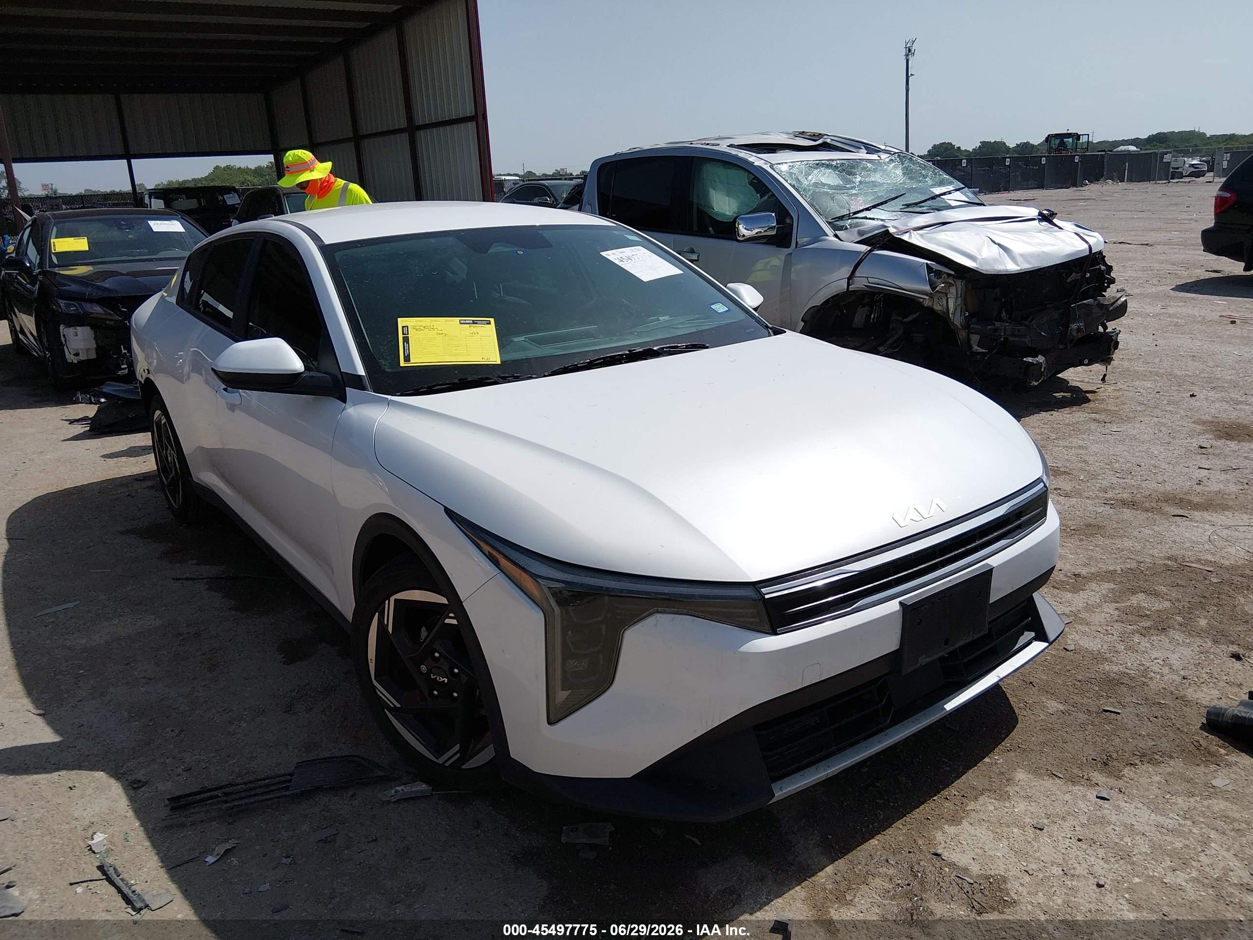 2025 KIA K4 EX