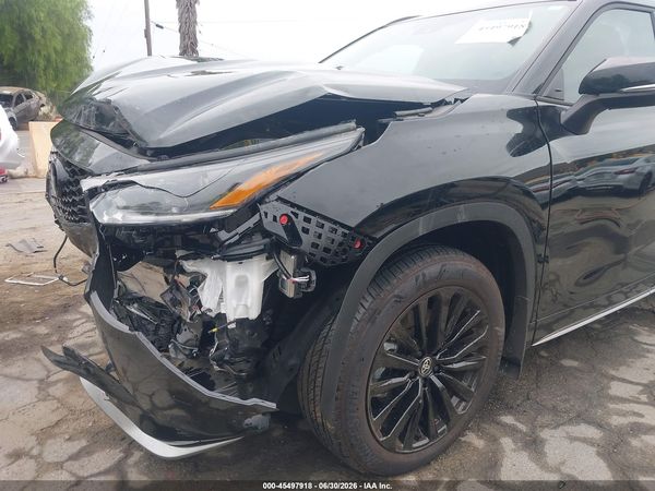 2026 TOYOTA HIGHLANDER XSE