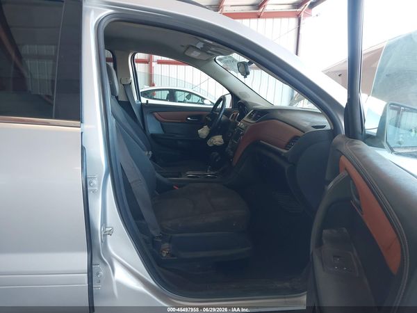 2015 CHEVROLET TRAVERSE LT — I5
