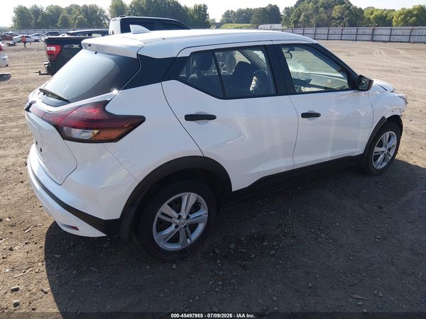 2024 NISSAN KICKS S XTRONIC CVT — I4