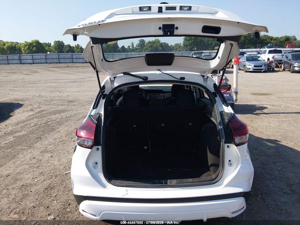 2024 NISSAN KICKS S XTRONIC CVT — I152