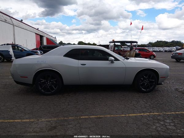 2021 DODGE CHALLENGER SXT