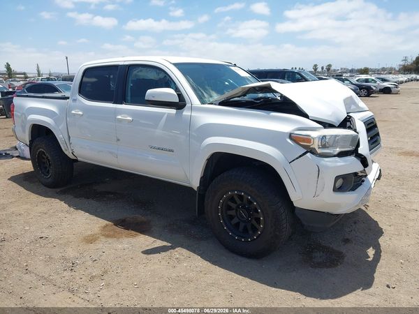 2017 TOYOTA TACOMA SR5 V6