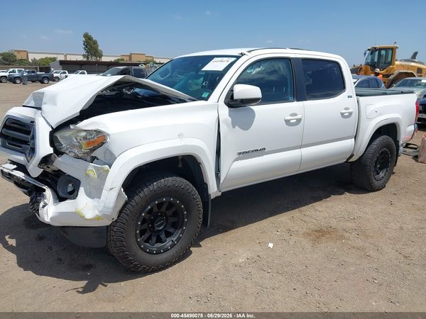 2017 TOYOTA TACOMA SR5 V6