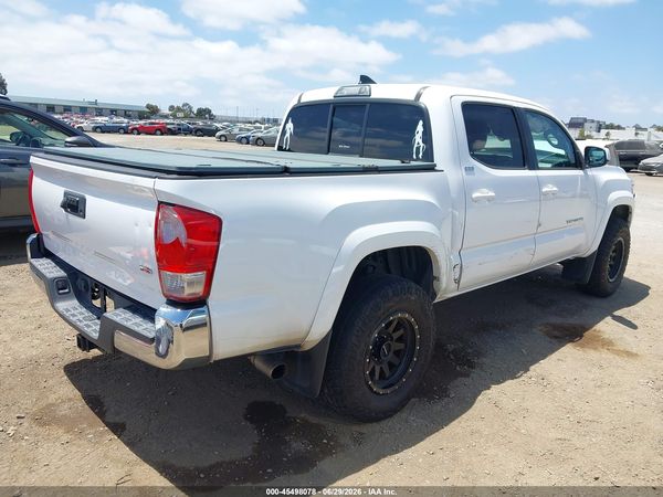 2017 TOYOTA TACOMA SR5 V6
