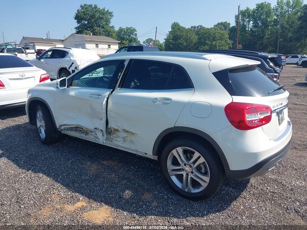 2016 MERCEDES-BENZ GLA 250 4MATIC