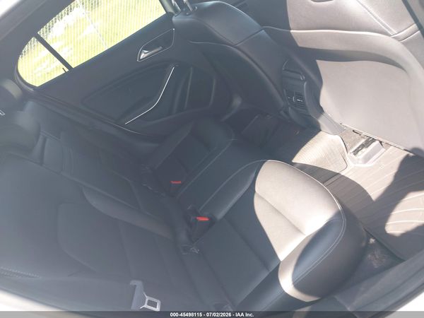 2016 MERCEDES-BENZ GLA 250 4MATIC
