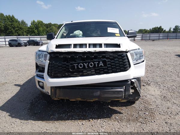 2018 TOYOTA TUNDRA SR5 5.7L V8