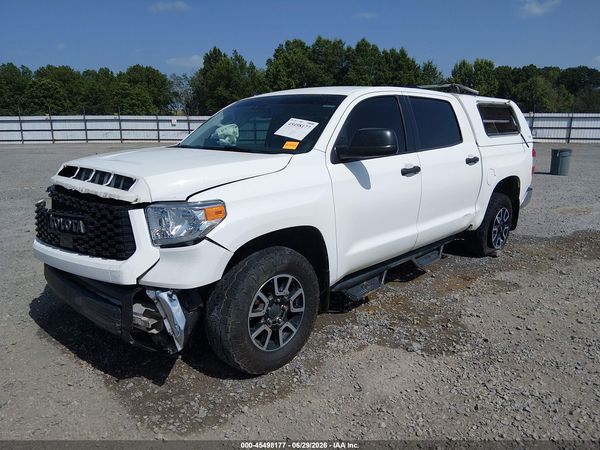 2018 TOYOTA TUNDRA SR5 5.7L V8