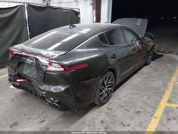 2022 KIA STINGER GT-LINE