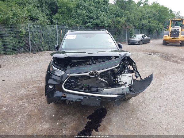 2024 TOYOTA HIGHLANDER XLE