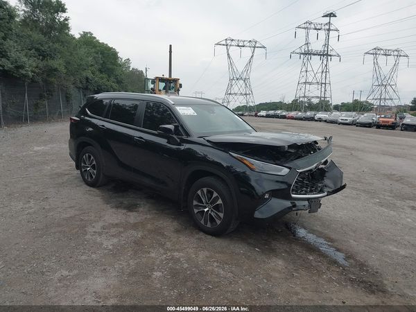 2024 TOYOTA HIGHLANDER XLE