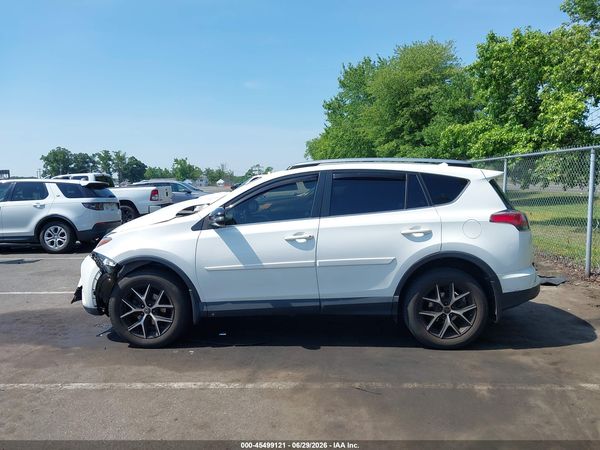 2018 TOYOTA RAV4 SE