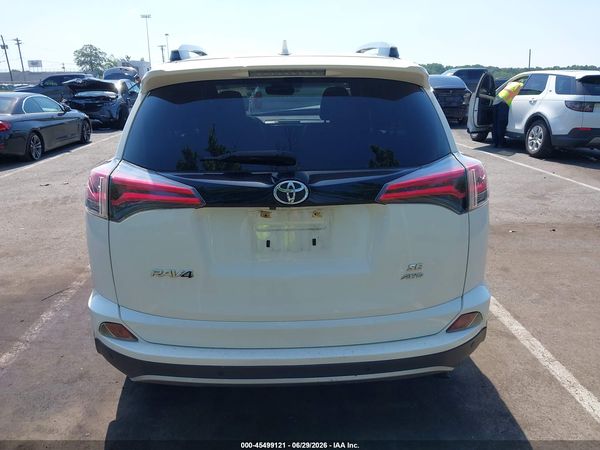 2018 TOYOTA RAV4 SE