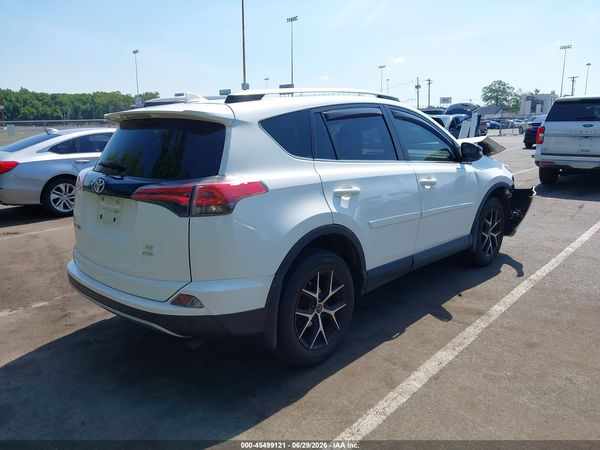 2018 TOYOTA RAV4 SE