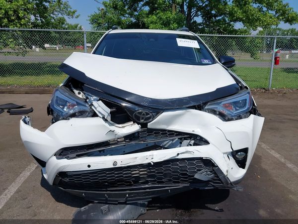 2018 TOYOTA RAV4 SE