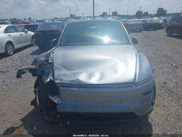 2026 TESLA MODEL Y