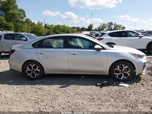 2021 KIA FORTE LXS