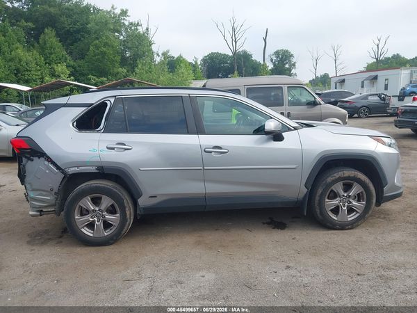 2022 TOYOTA RAV4 HYBRID XLE