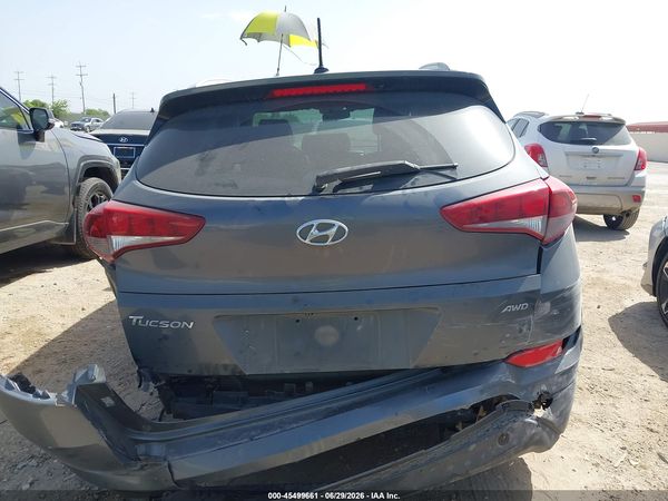2017 HYUNDAI TUCSON SE
