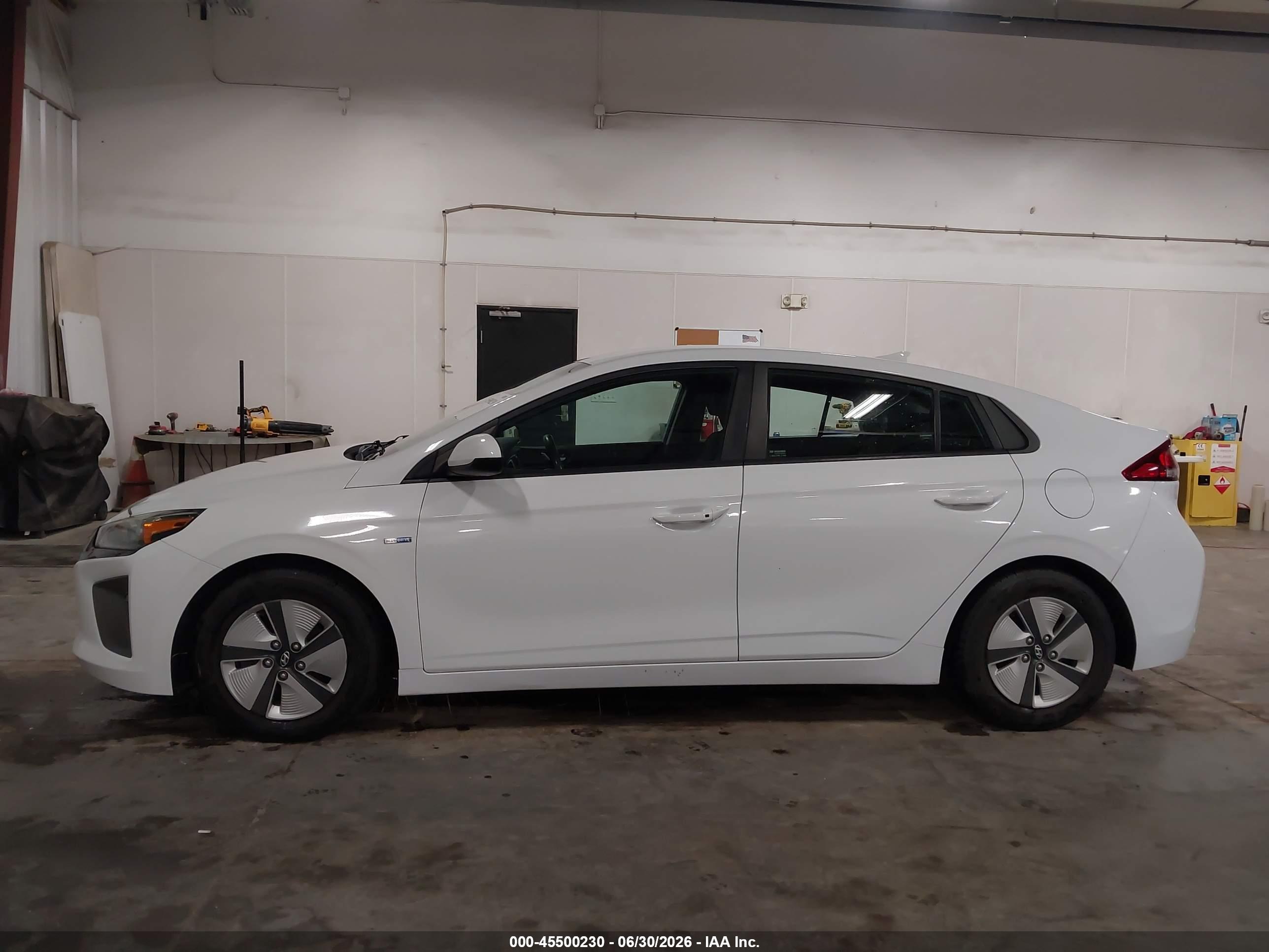 2019 HYUNDAI IONIQ HYBRID BLUE